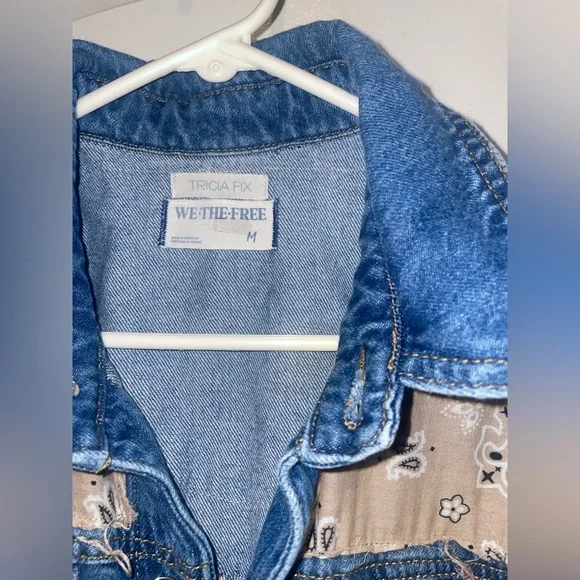 New! Free People x Tricia Fix Tan Bandana Patchwork Blue Denim Jumpsuit💙 Medium - Picture 11 of 13